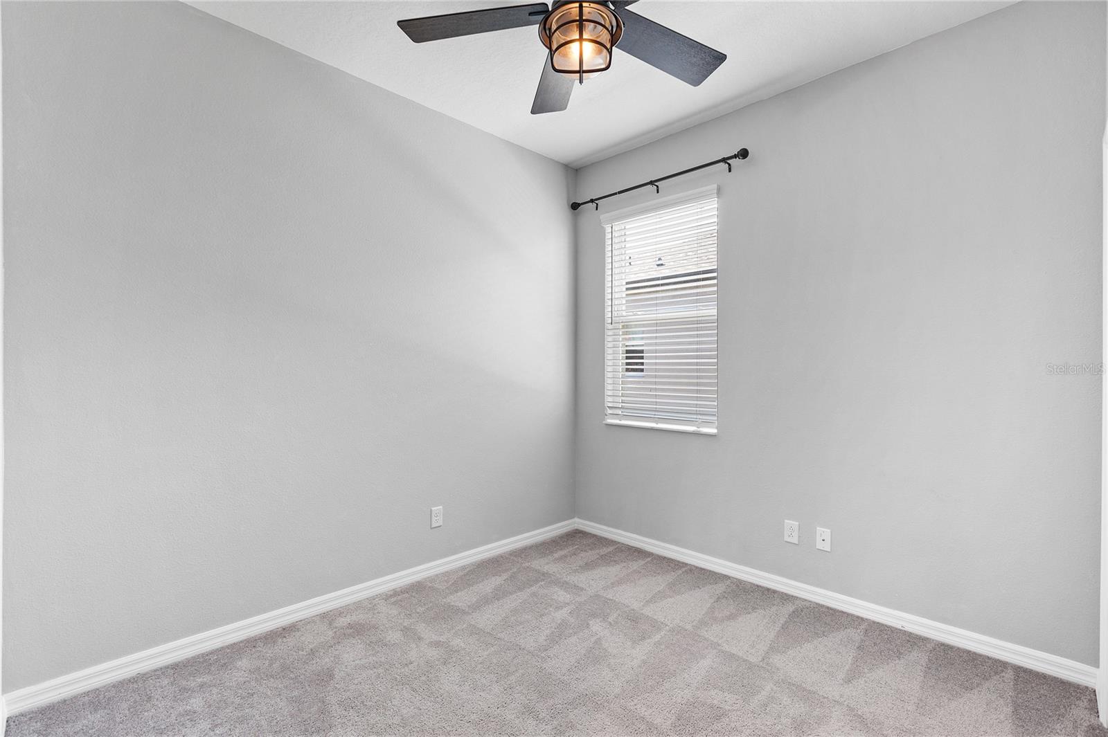 Image 21 of 33 For 8561 Whispering Street