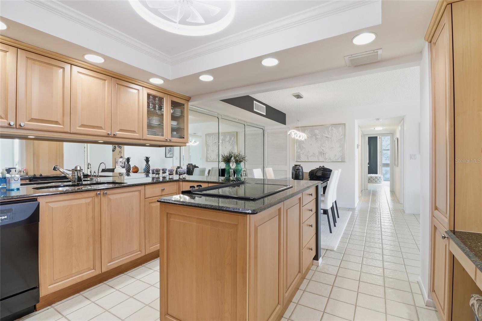 Image 10 of 41 For 2301 Gulf Of Mexico Drive 45n