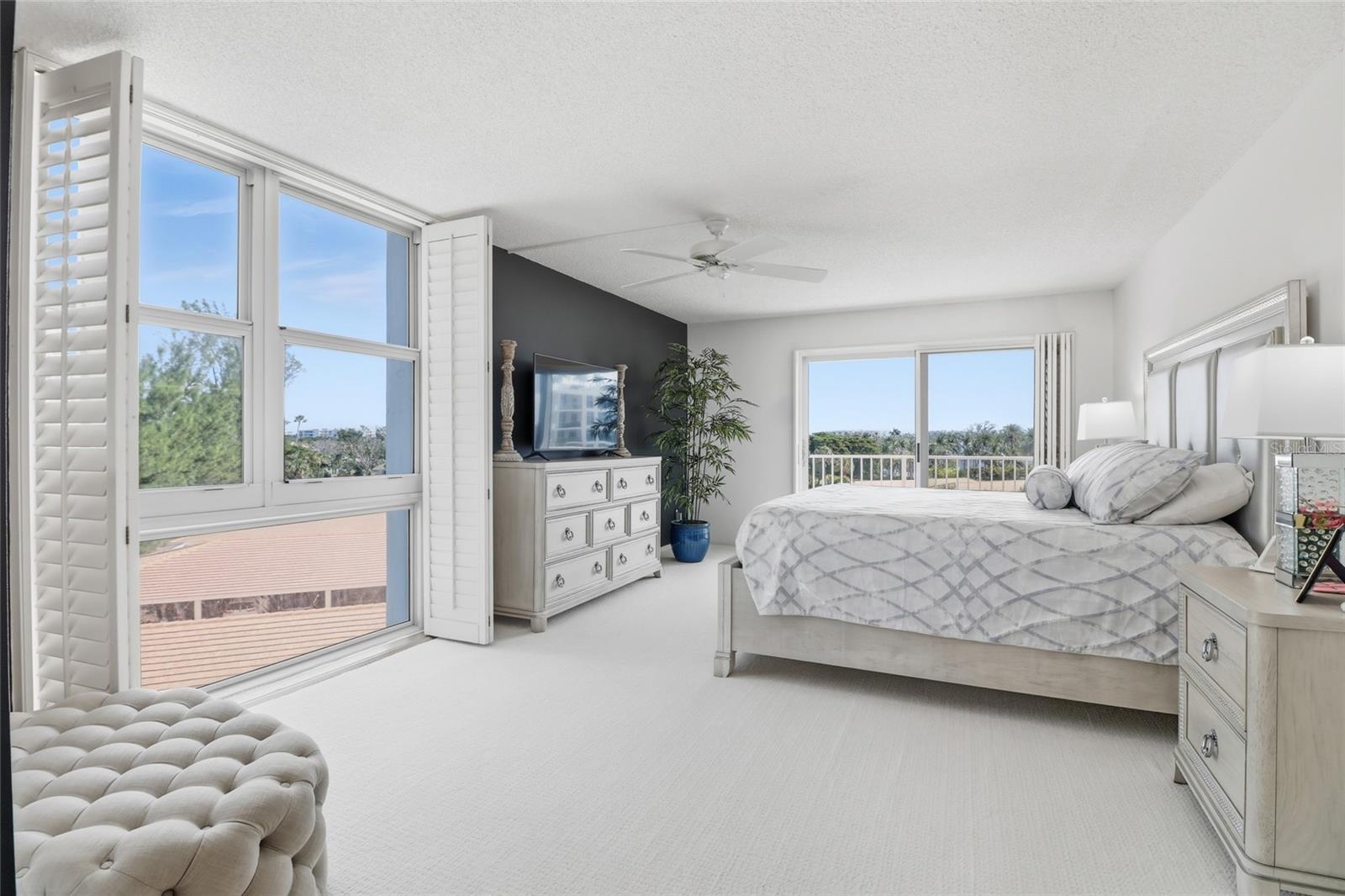 Image 12 of 41 For 2301 Gulf Of Mexico Drive 45n