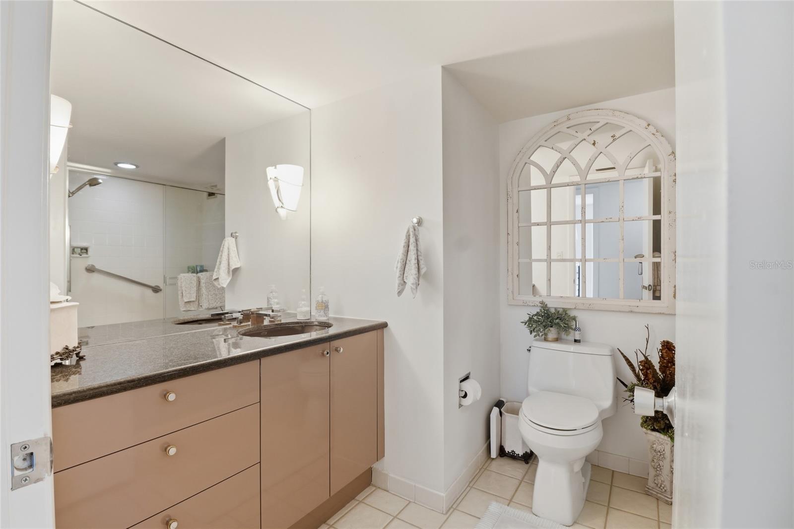 Image 17 of 41 For 2301 Gulf Of Mexico Drive 45n