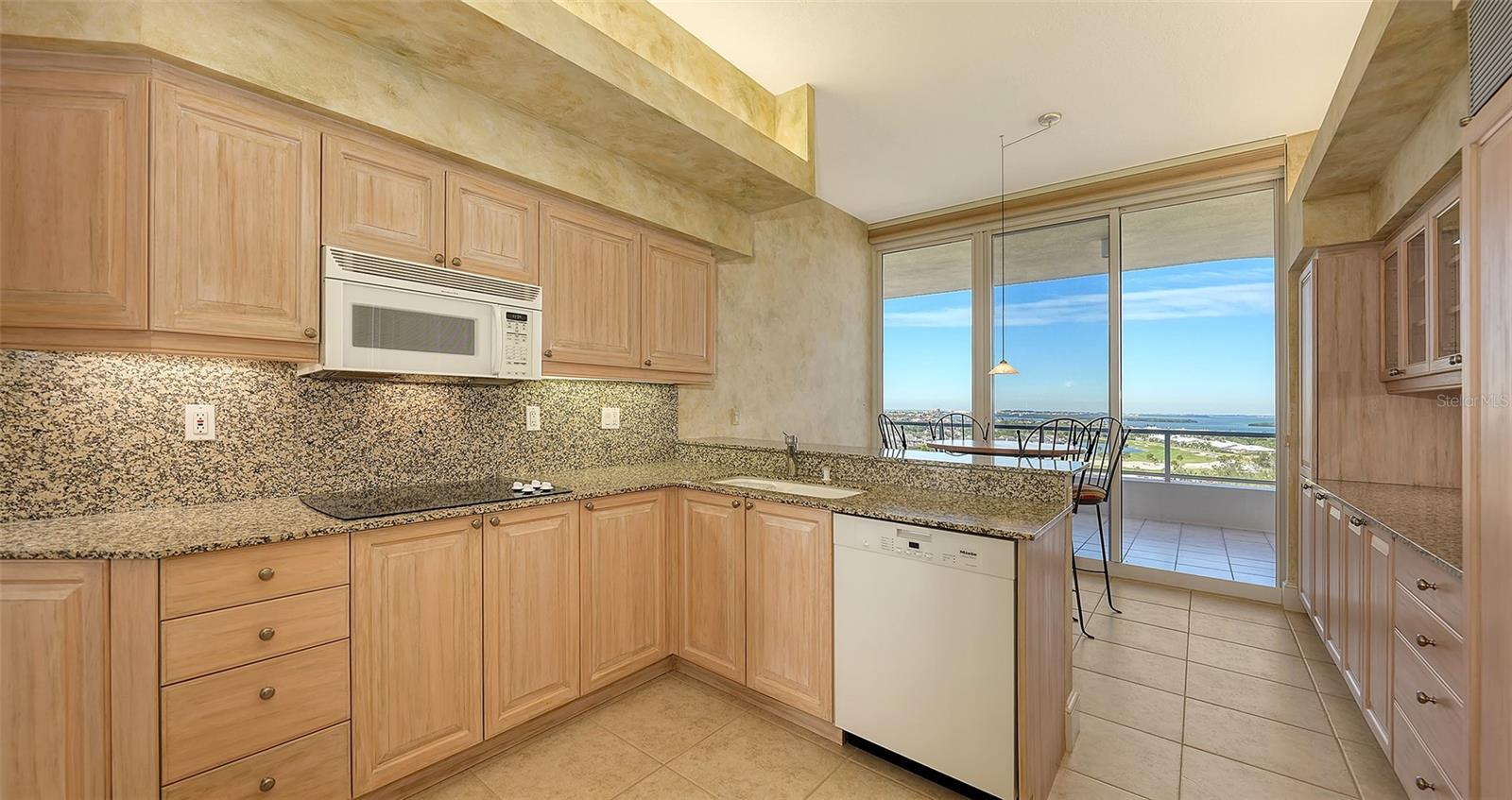 Image 20 of 34 For 3010 Grand Bay Boulevard 493