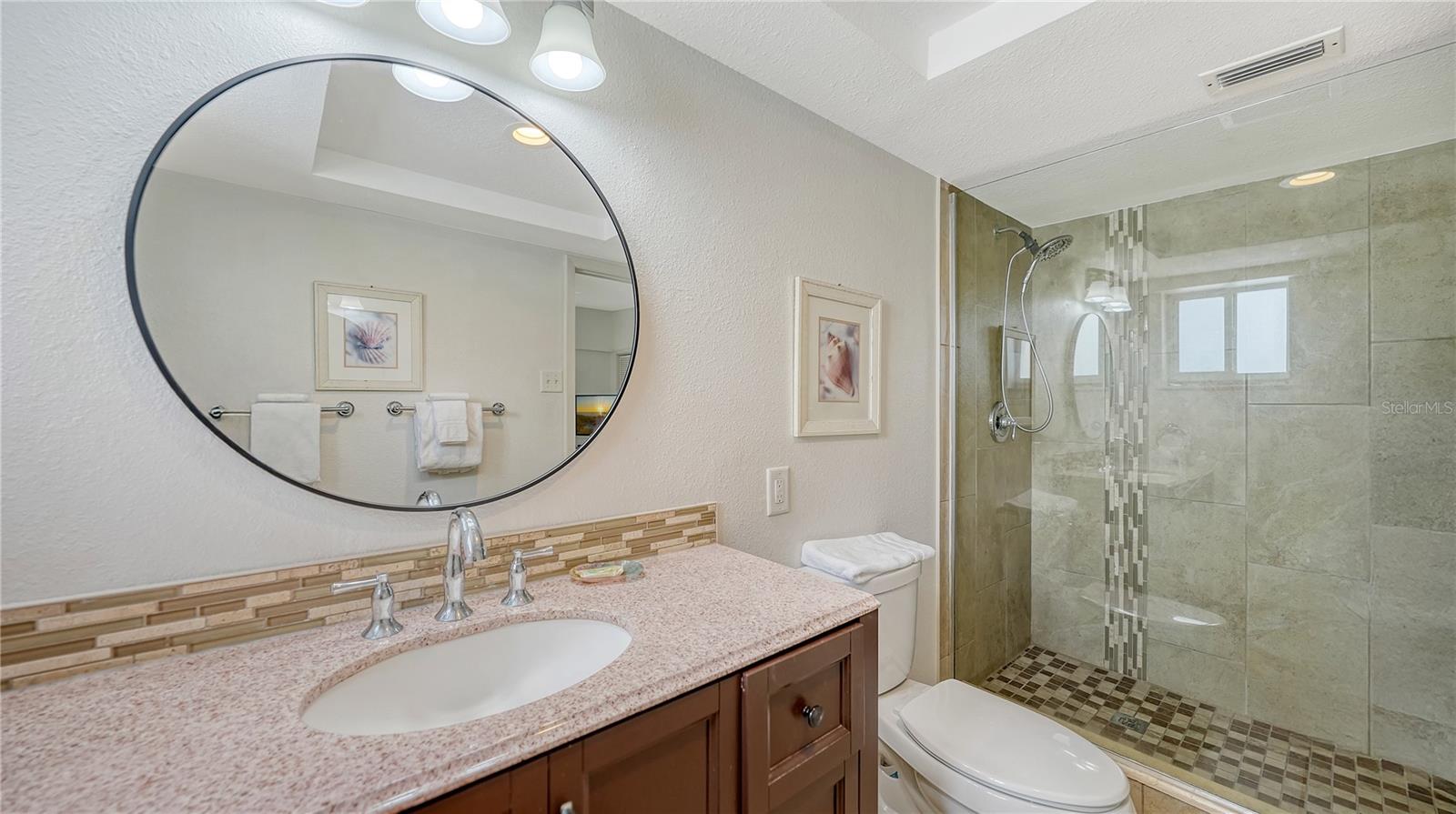 Image 31 of 53 For 6144 Midnight Pass Road 2n