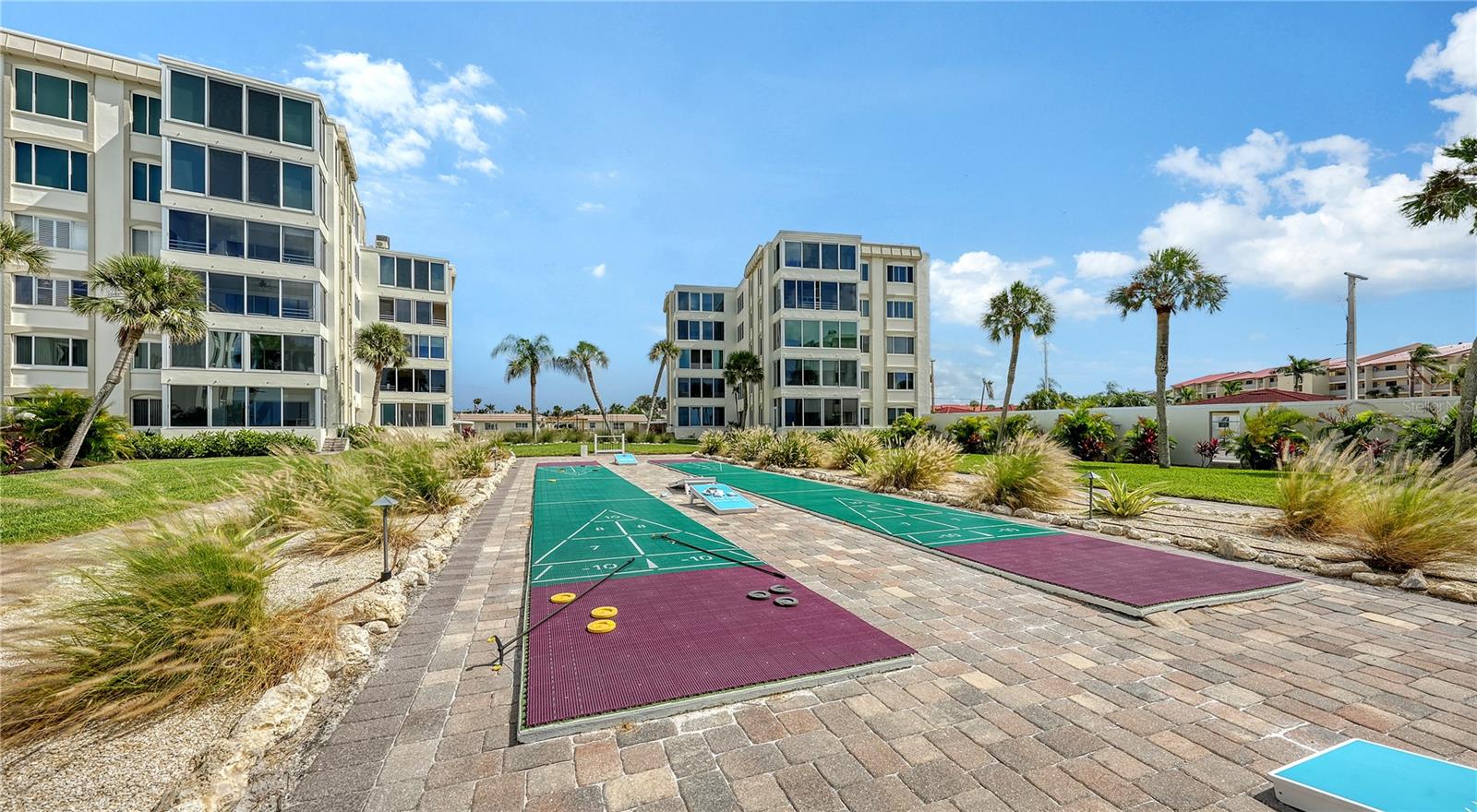 Image 35 of 53 For 6144 Midnight Pass Road 2n