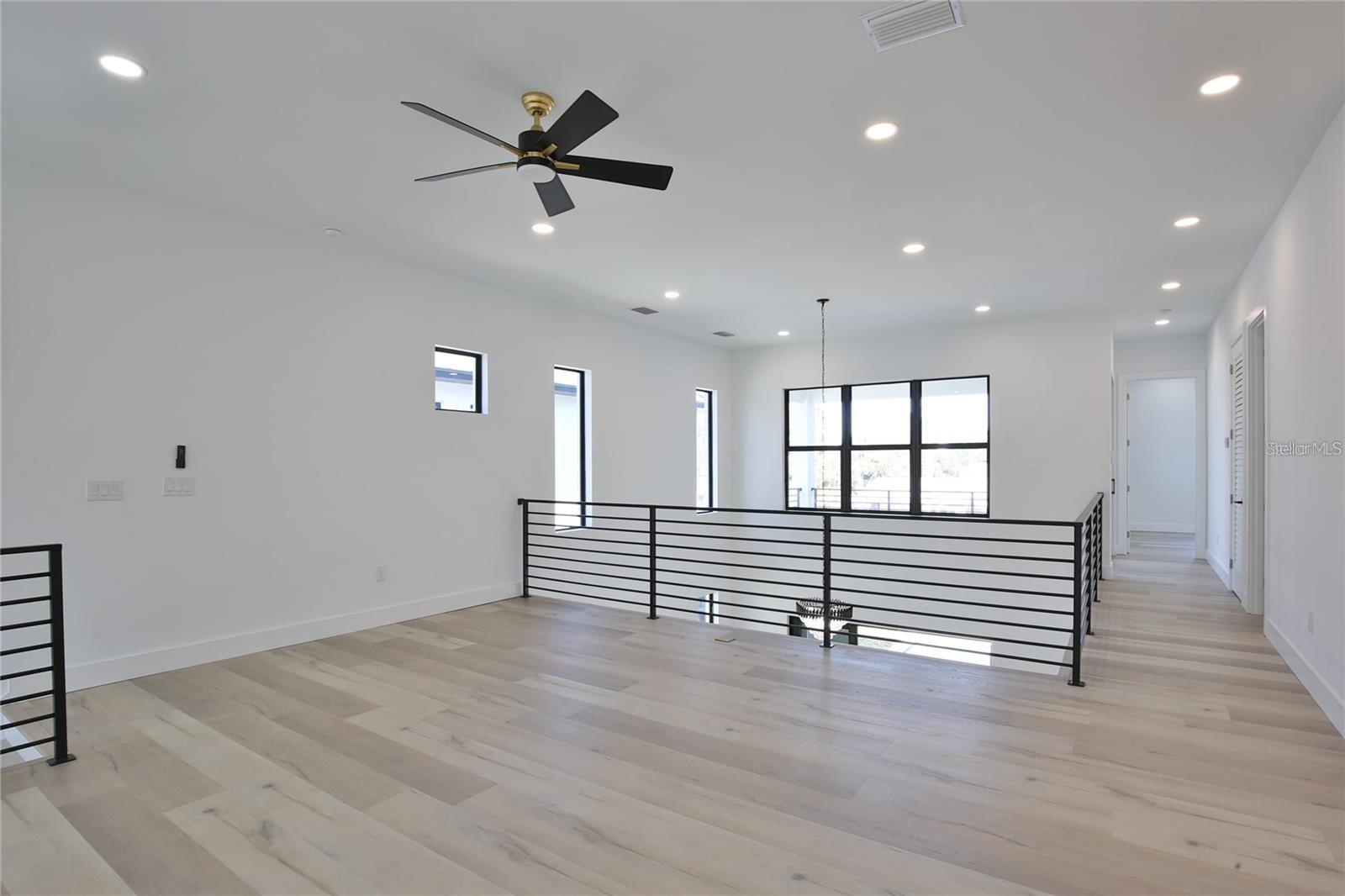 Image 20 of 59 For 2345 Oak Terrace