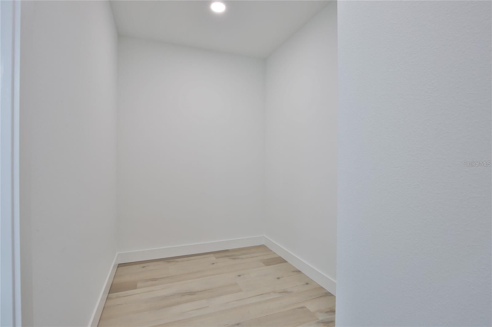 Image 36 of 59 For 2345 Oak Terrace