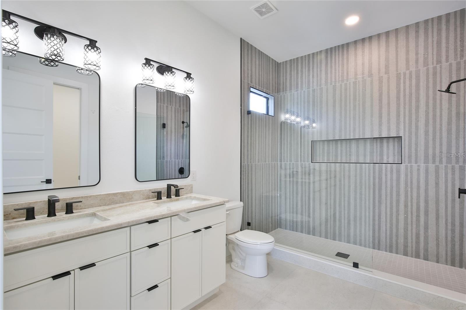 Image 46 of 59 For 2345 Oak Terrace