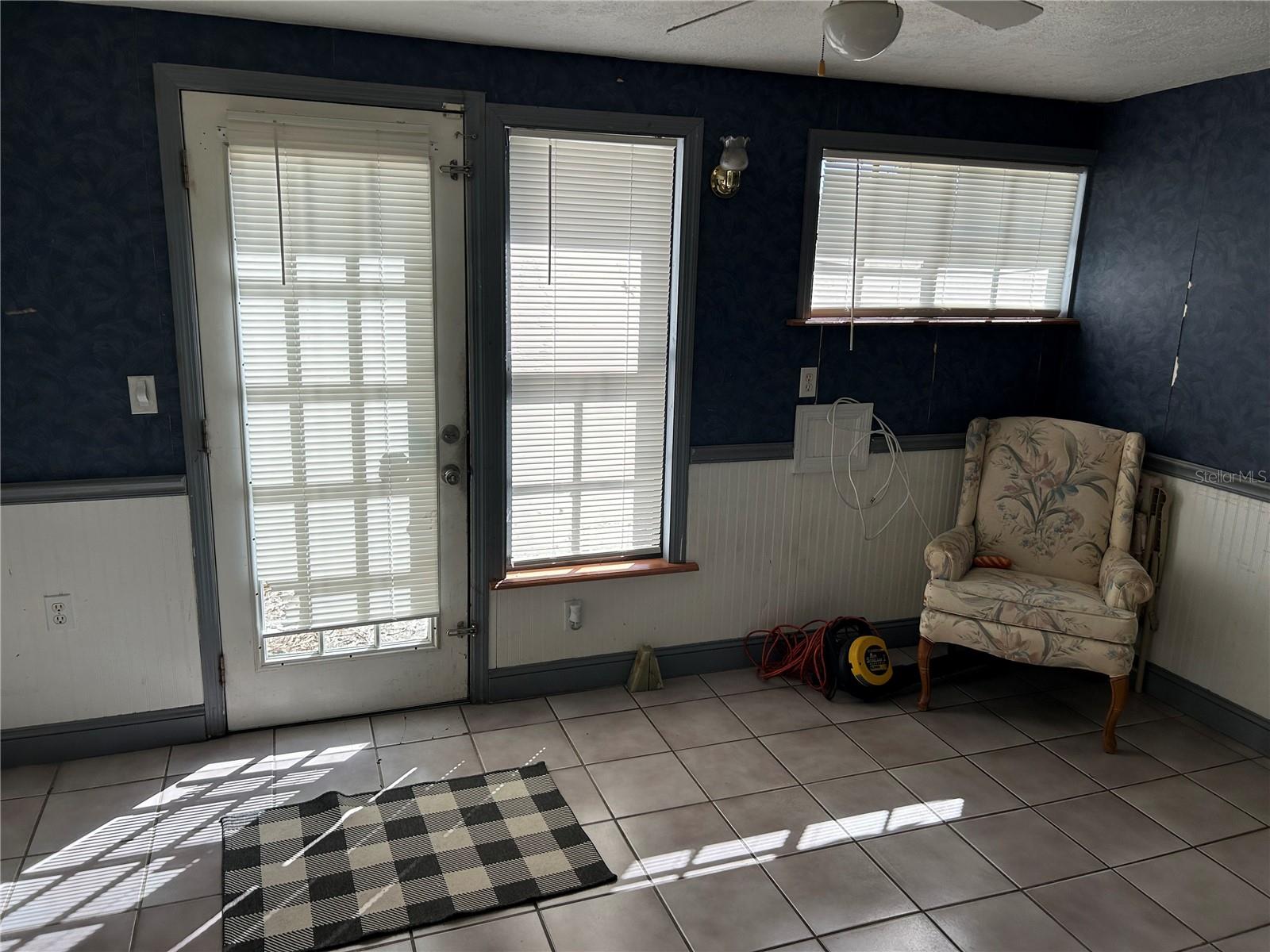 Image 11 of 15 For 2130 Olentary Street