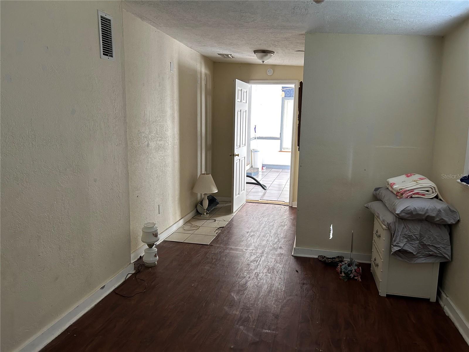 Image 8 of 15 For 2130 Olentary Street