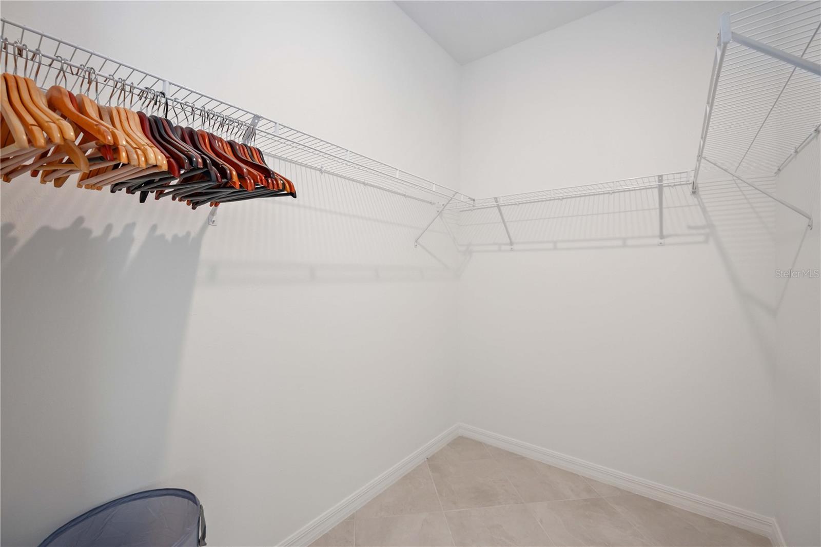 Image 17 of 20 For 11380 Burgundy Drive