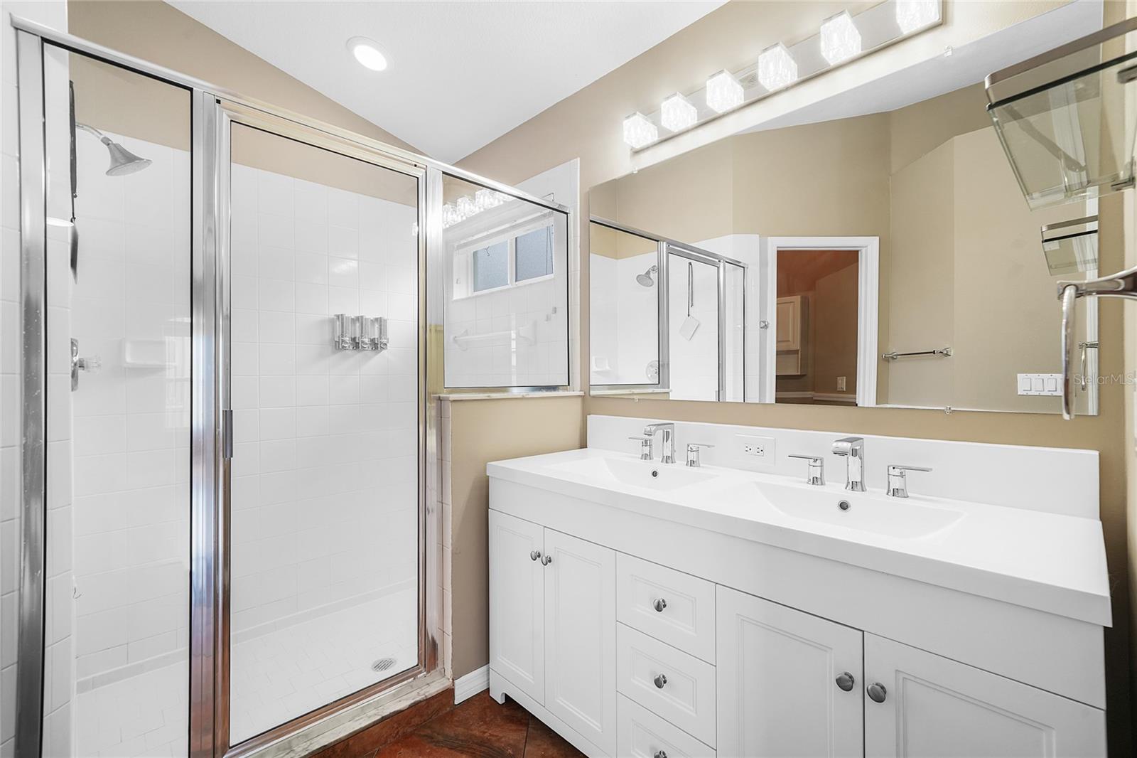 Listing photo id 15 for 1212 Lake Shore Ranch Drive