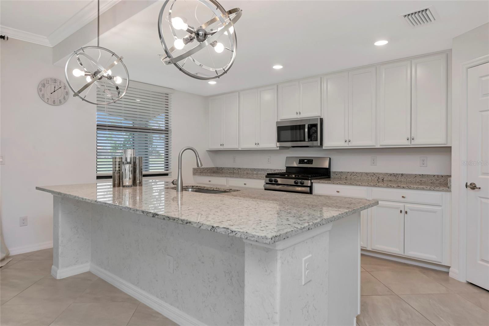 Image 11 of 46 For 6056 Worsham Lane 104