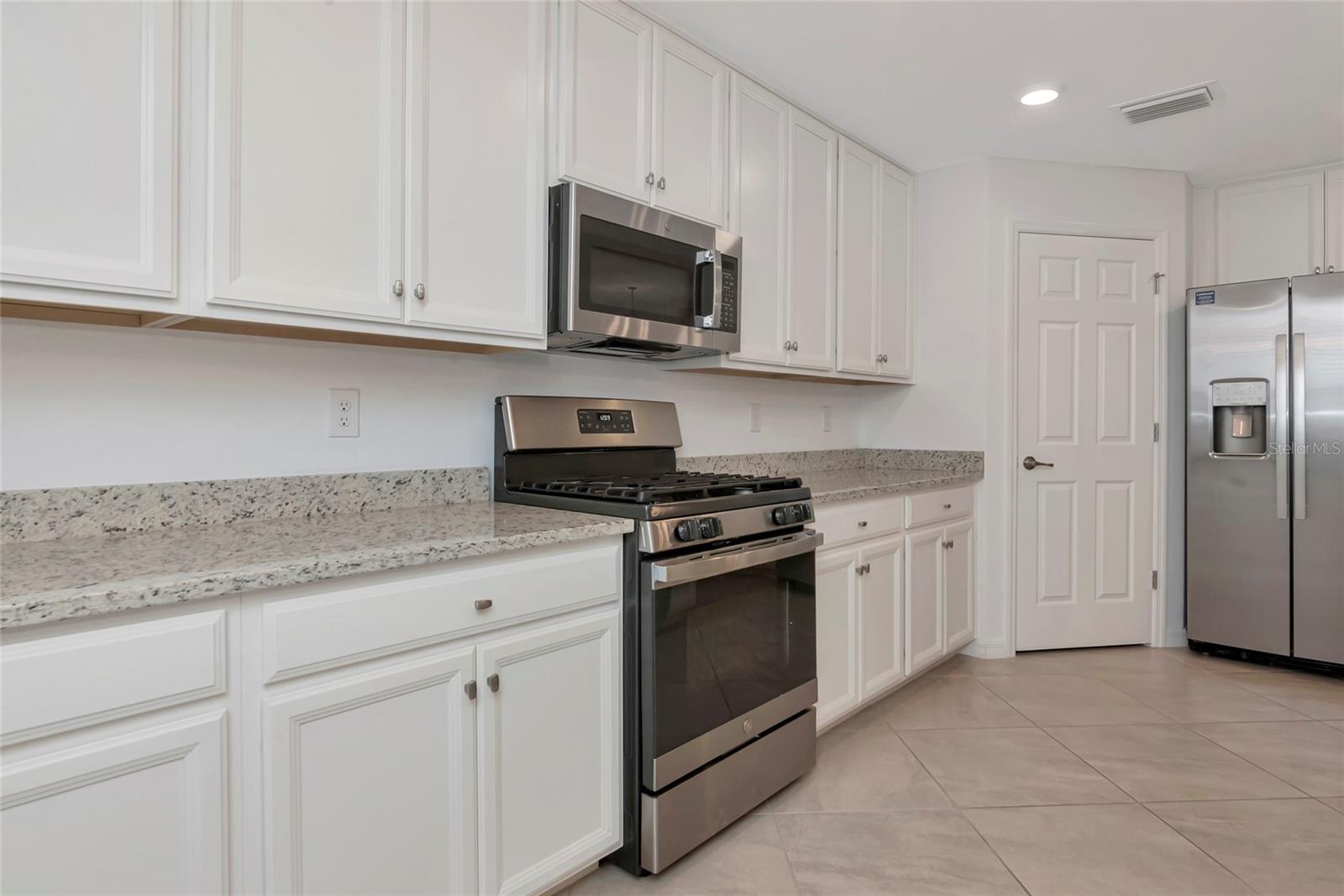 Image 15 of 46 For 6056 Worsham Lane 104