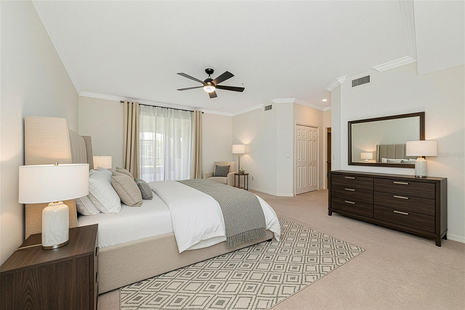 Image 18 of 46 For 6056 Worsham Lane 104
