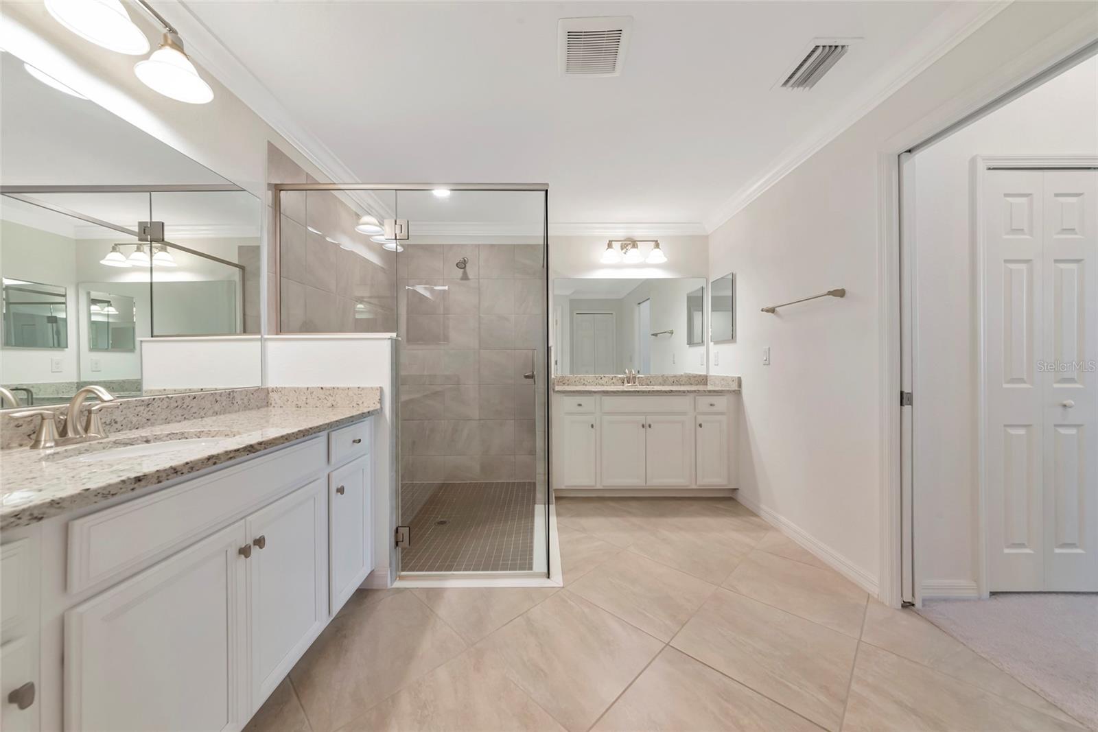 Image 27 of 46 For 6056 Worsham Lane 104
