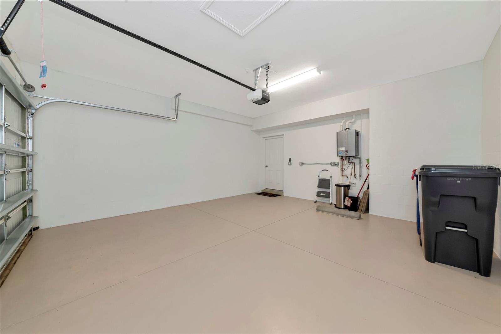 Image 33 of 46 For 6056 Worsham Lane 104
