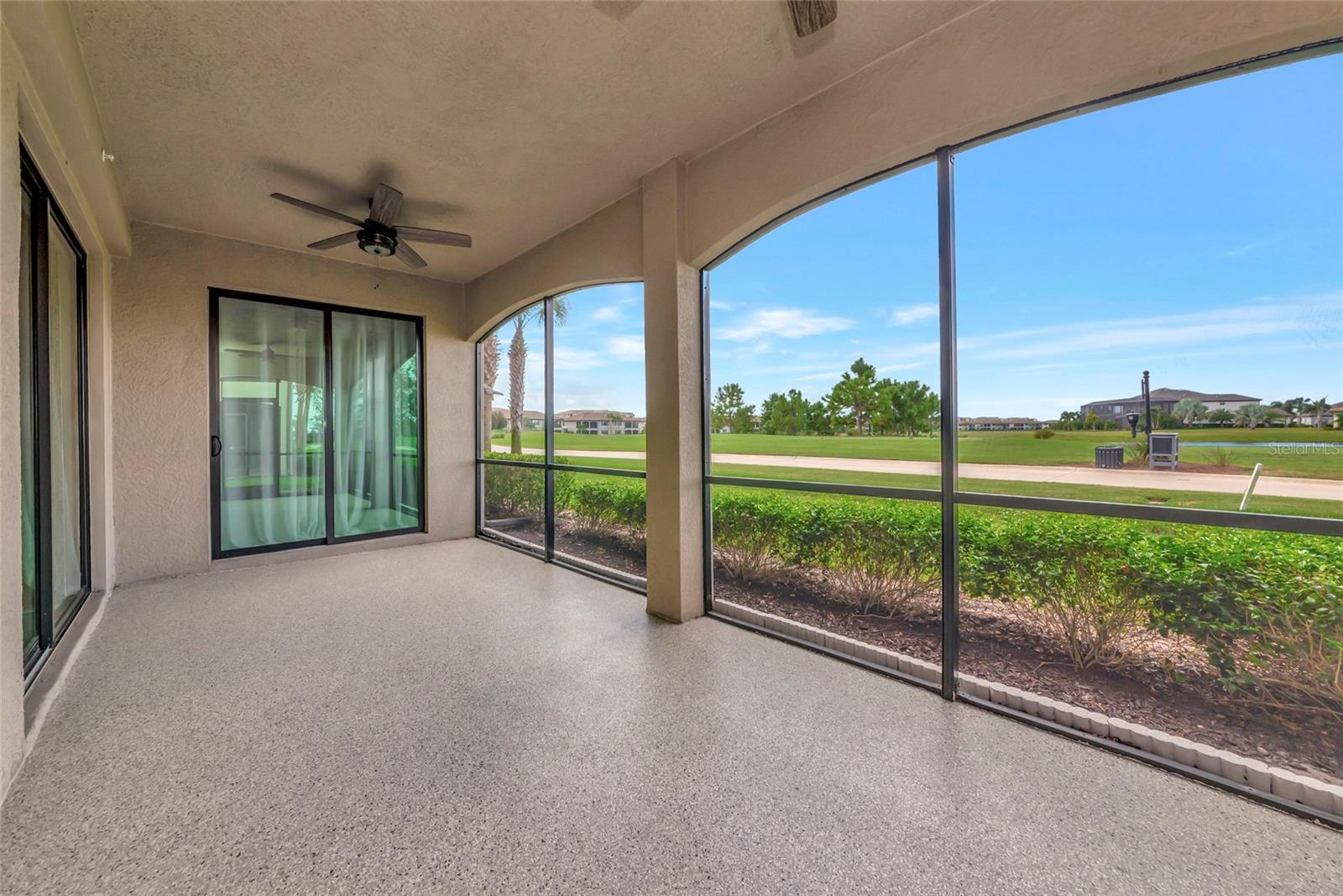 Image 35 of 46 For 6056 Worsham Lane 104