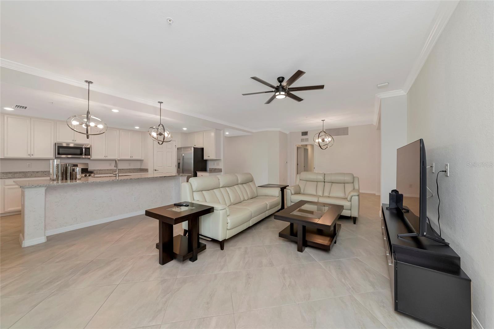 Image 6 of 46 For 6056 Worsham Lane 104