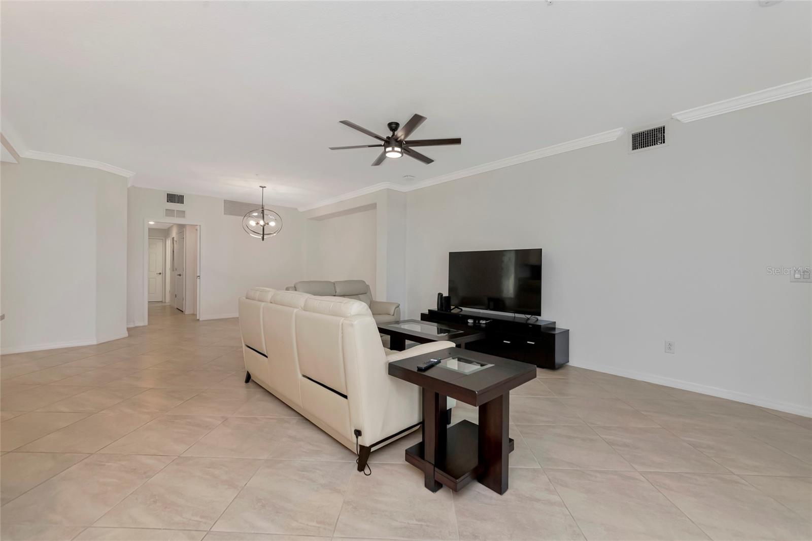 Image 9 of 46 For 6056 Worsham Lane 104