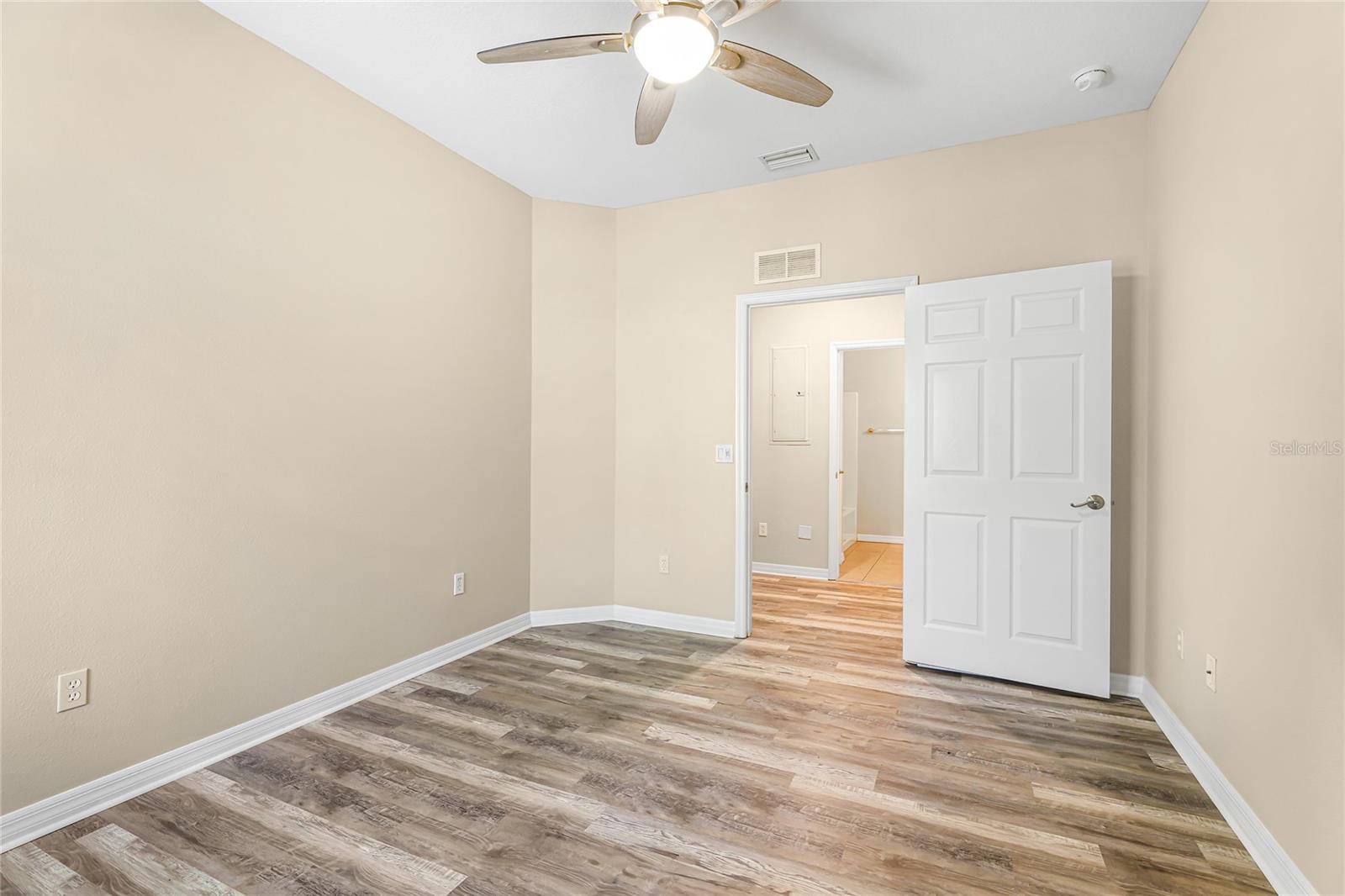 Image 28 of 32 For 2547 River Preserve Court