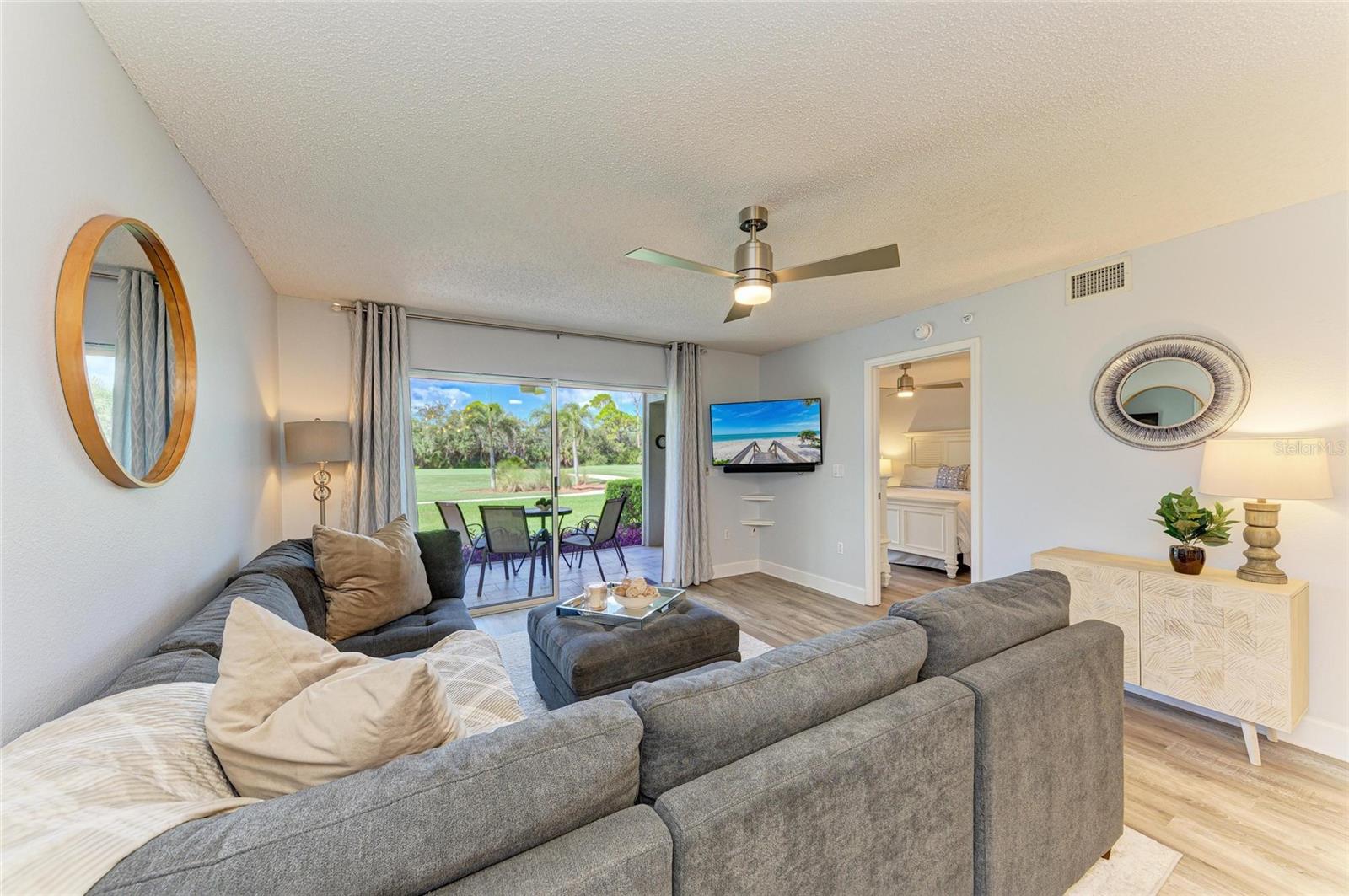 Image 16 of 50 For 9320 Clubside Circle 2104