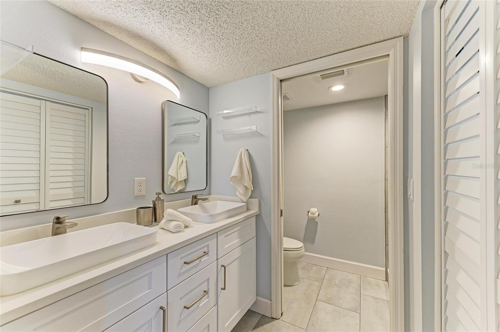 Image 20 of 50 For 9320 Clubside Circle 2104