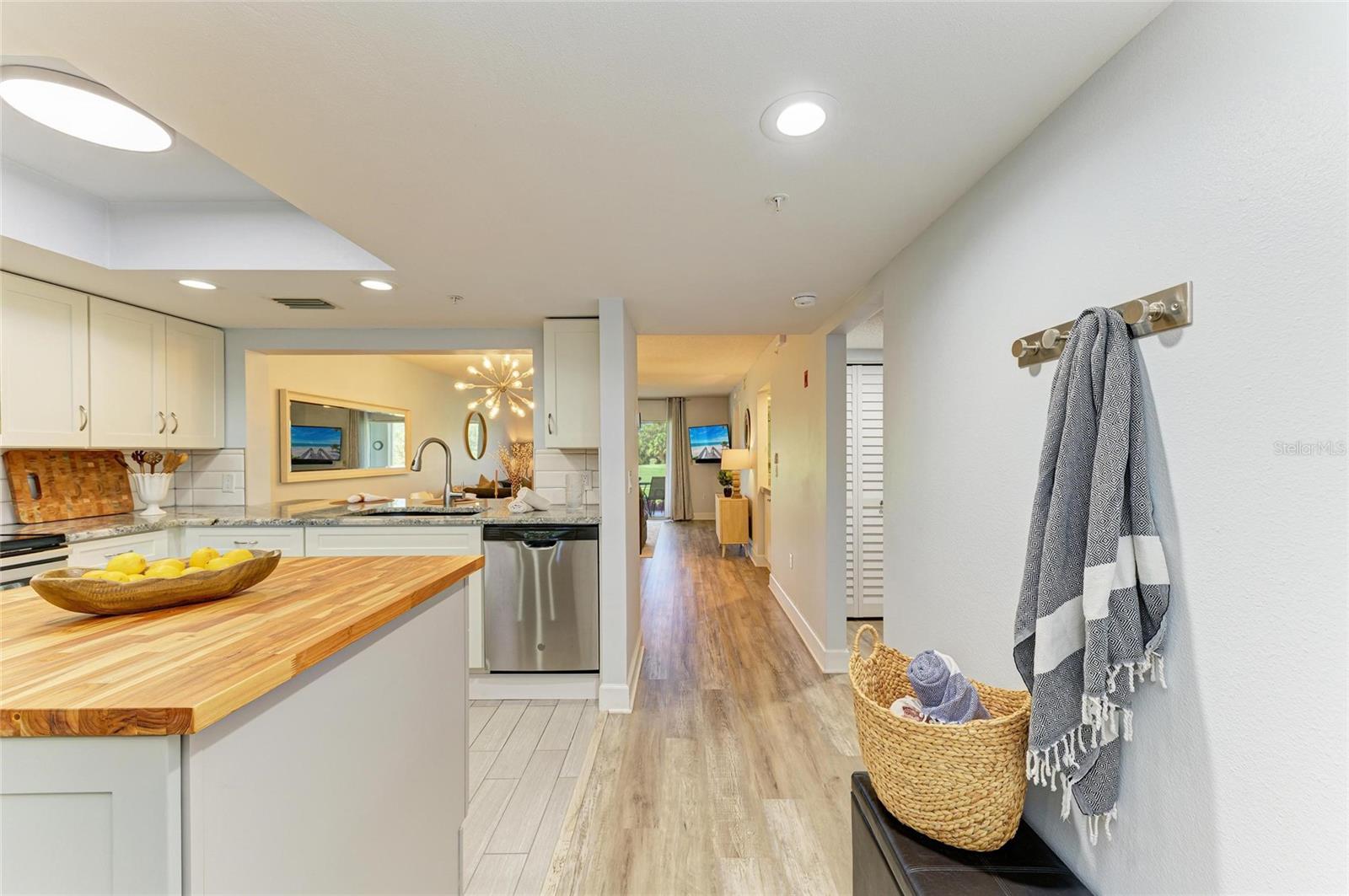 Image 3 of 50 For 9320 Clubside Circle 2104