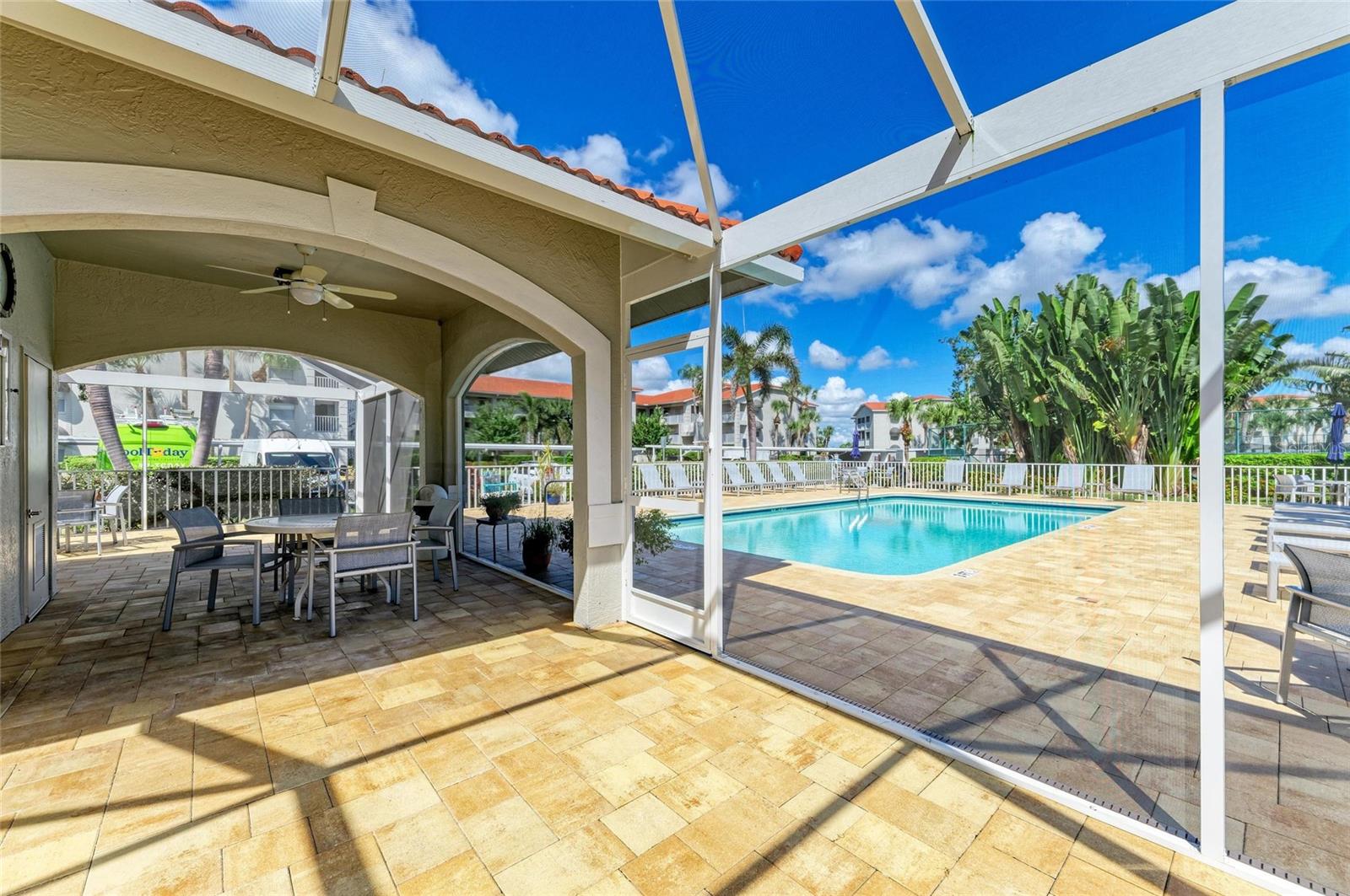 Image 37 of 50 For 9320 Clubside Circle 2104