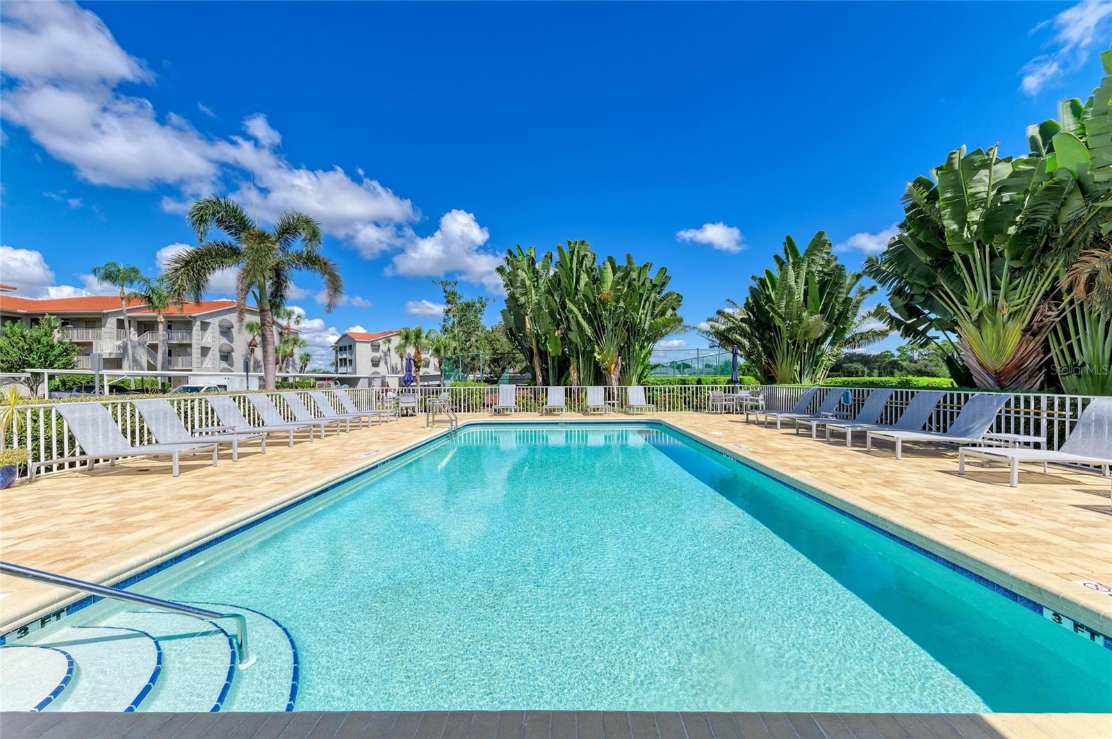 Image 38 of 50 For 9320 Clubside Circle 2104