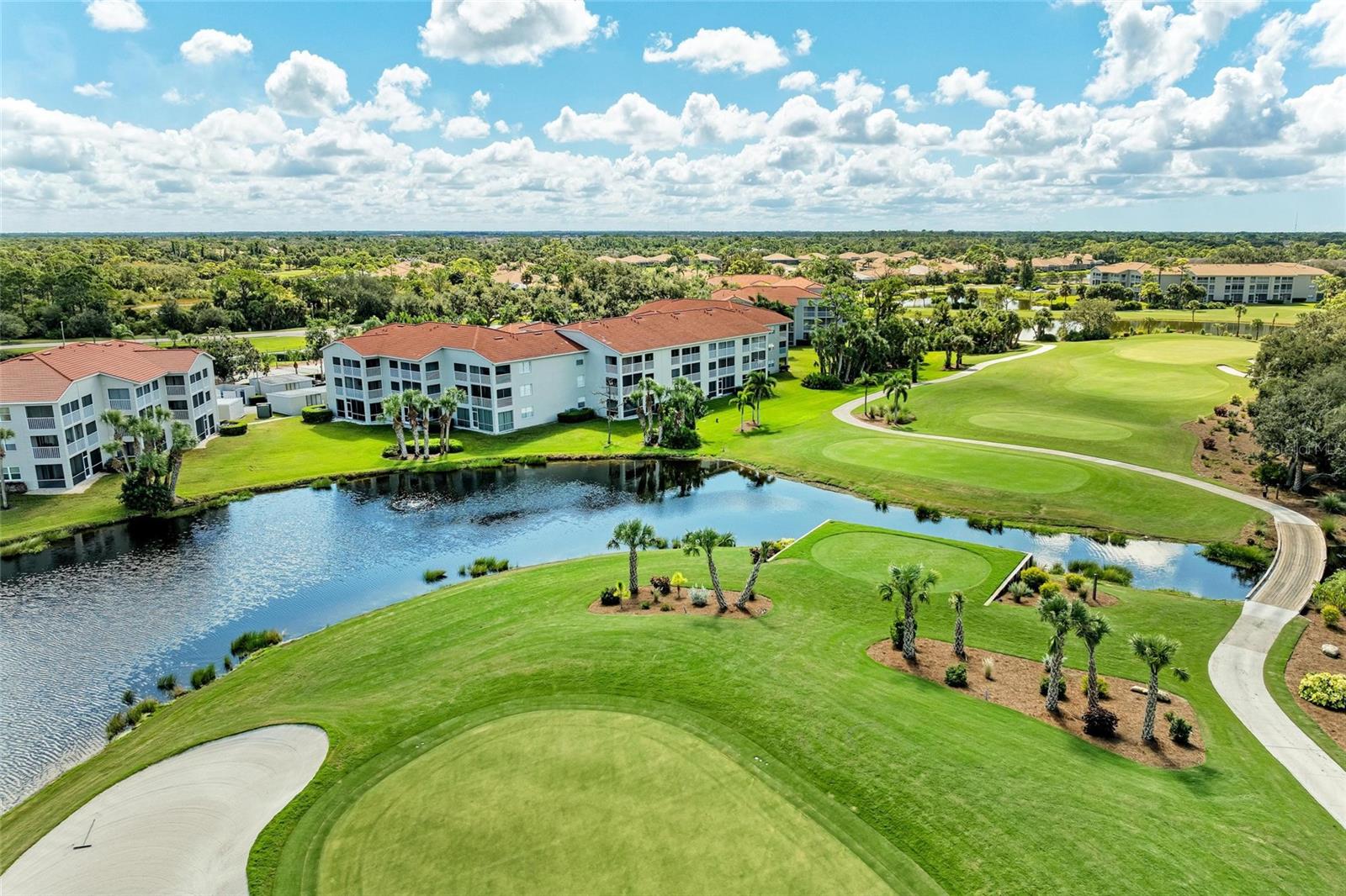 Image 41 of 50 For 9320 Clubside Circle 2104