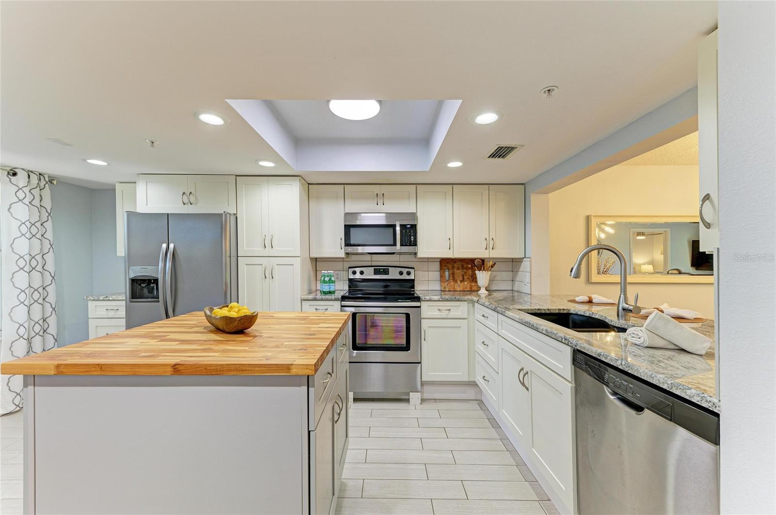 Image 5 of 50 For 9320 Clubside Circle 2104