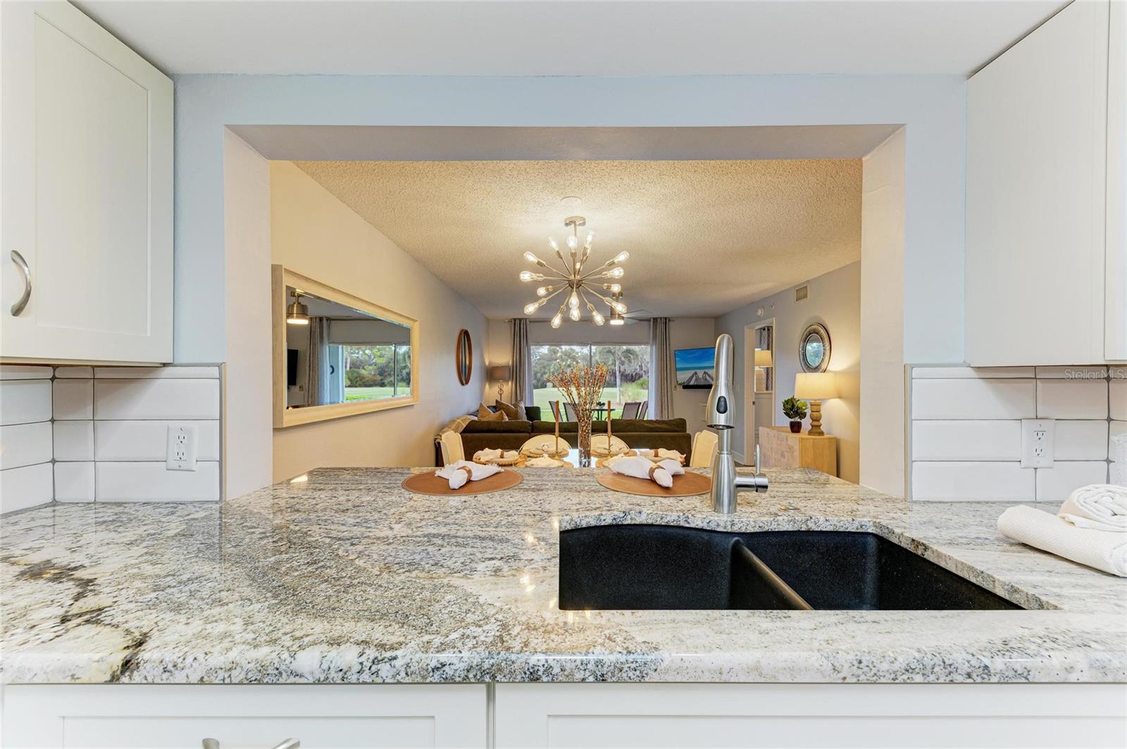 Image 8 of 50 For 9320 Clubside Circle 2104