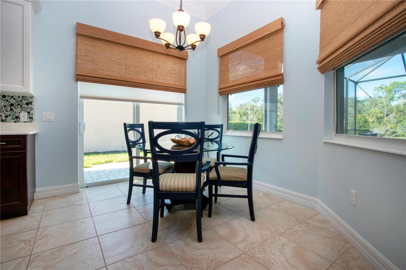 Image 12 of 84 For 4940 Tobermory Way