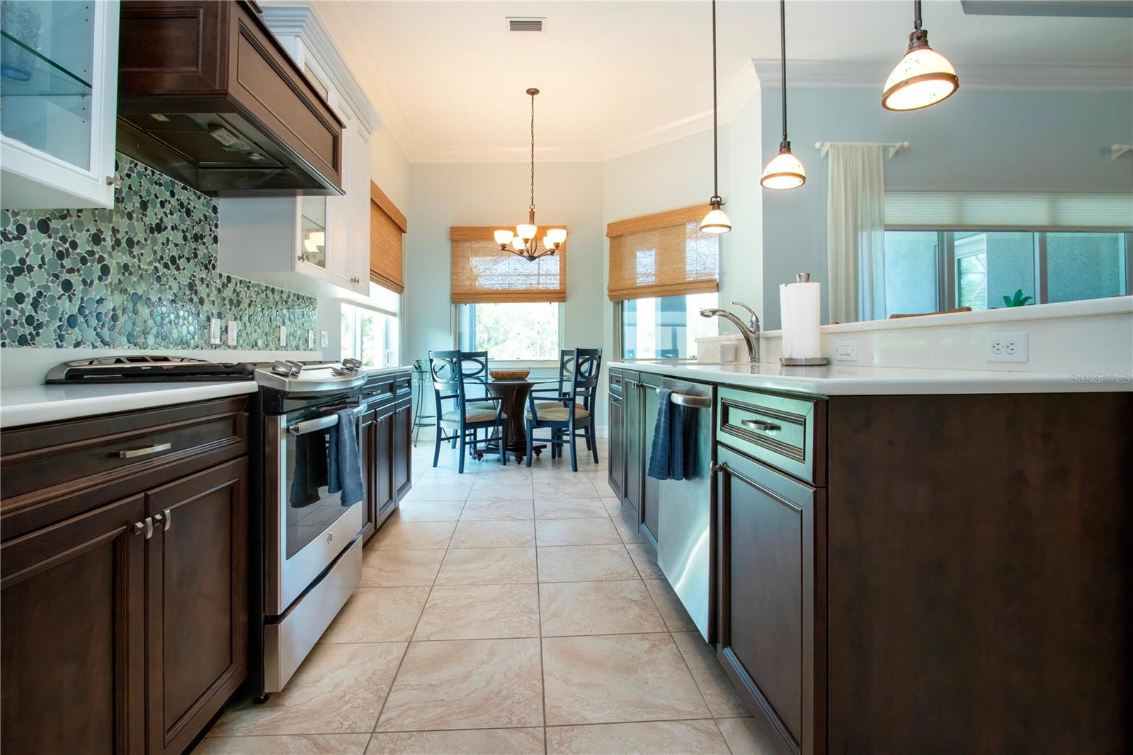 Image 18 of 84 For 4940 Tobermory Way