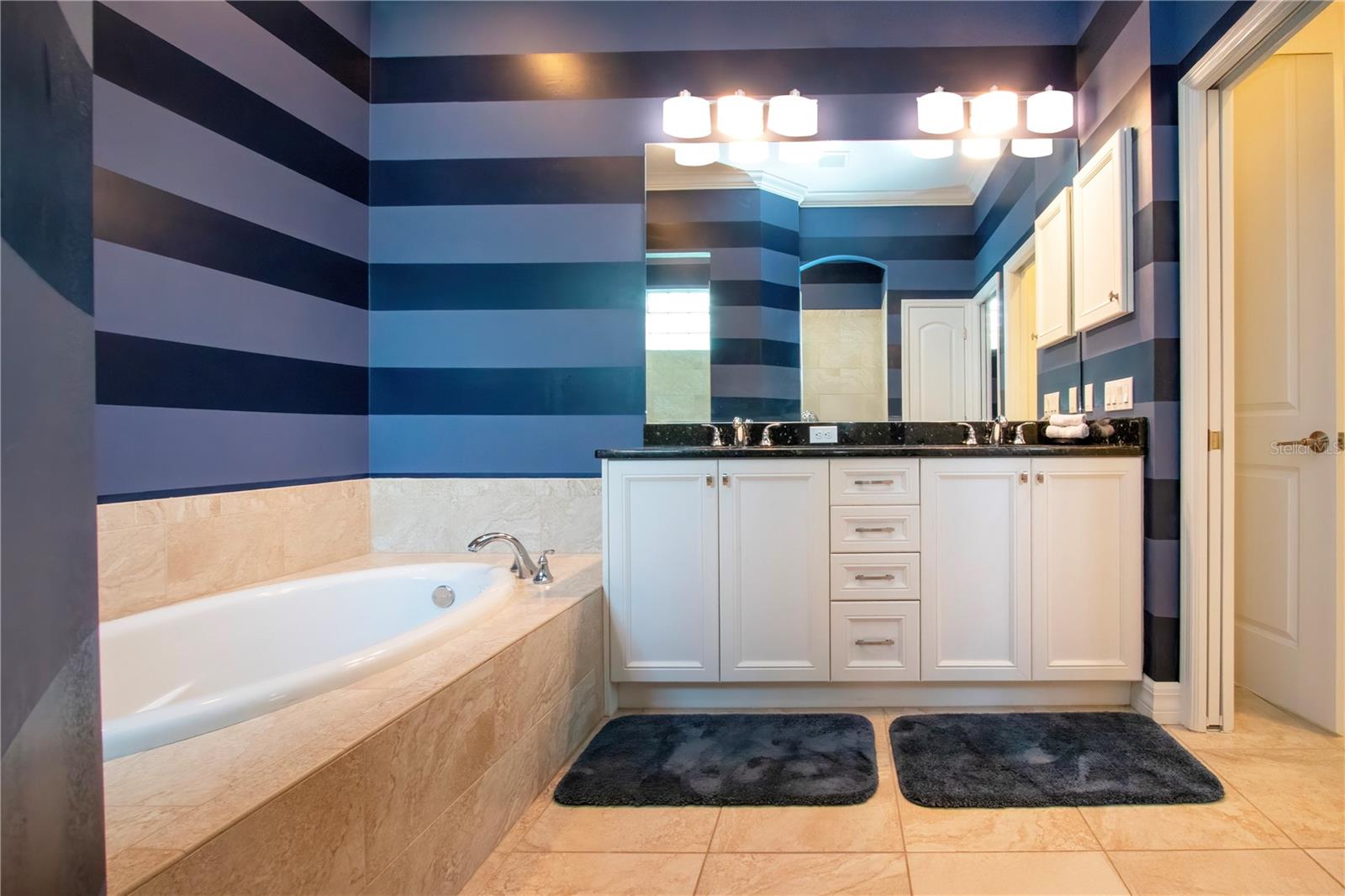 Image 31 of 84 For 4940 Tobermory Way