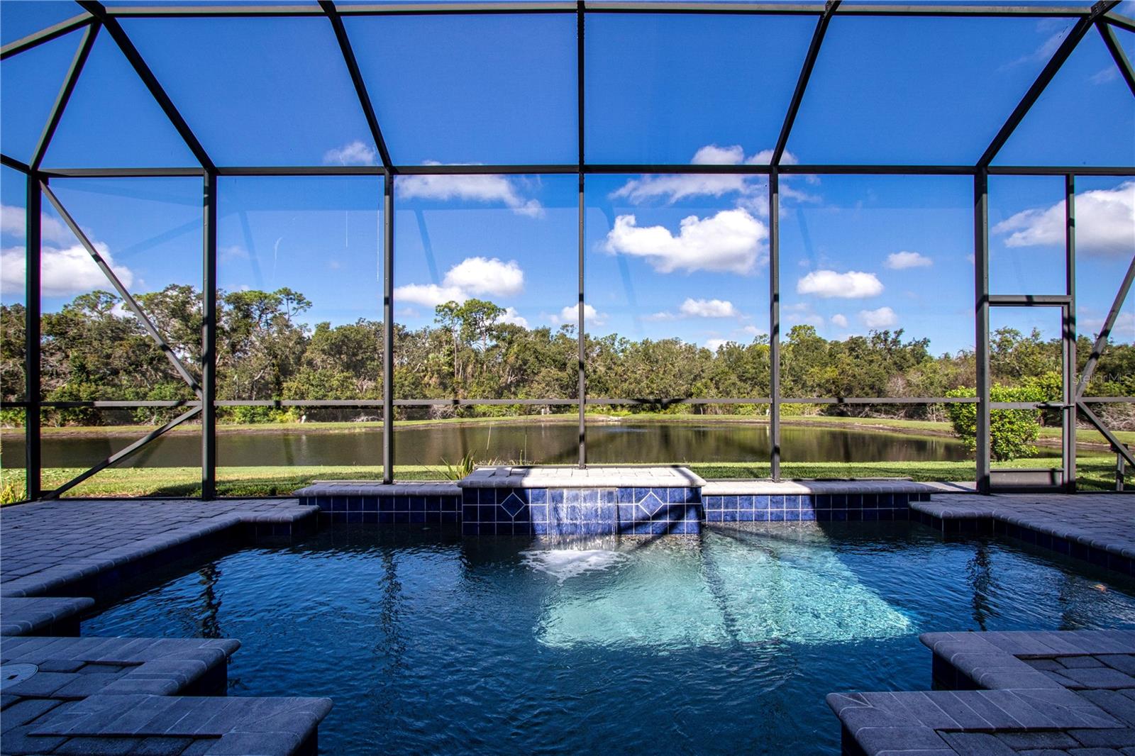 Image 47 of 84 For 4940 Tobermory Way