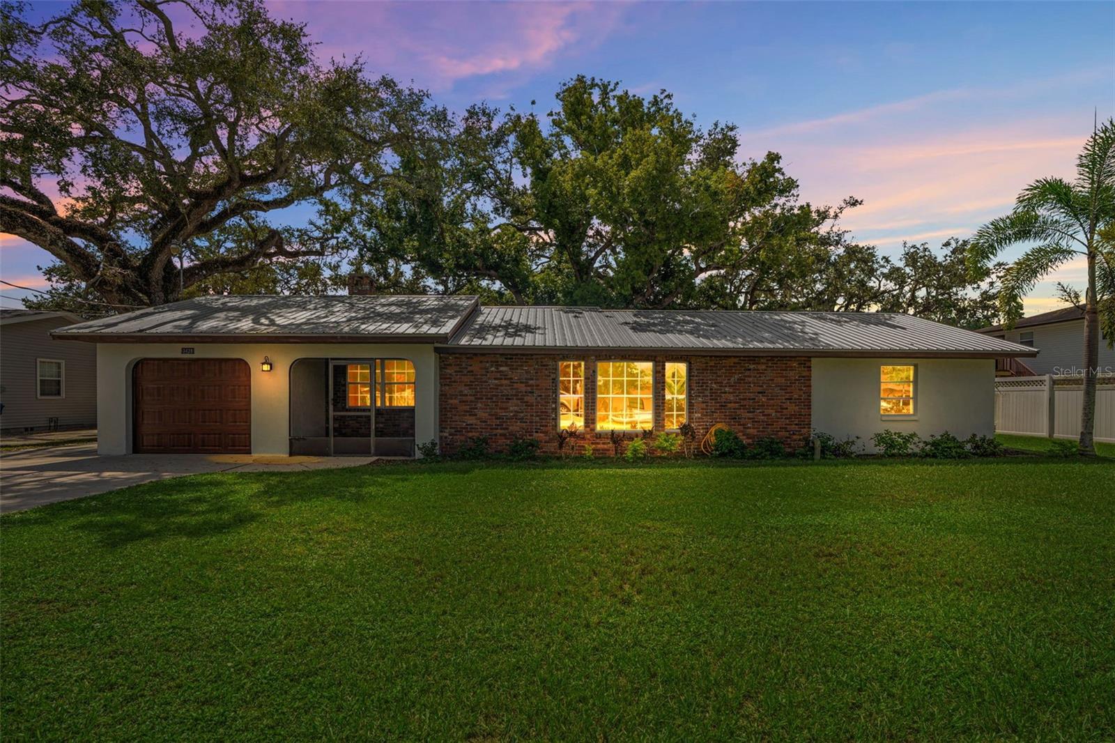 Image 4 of 38 For 3428 Hacienda Street