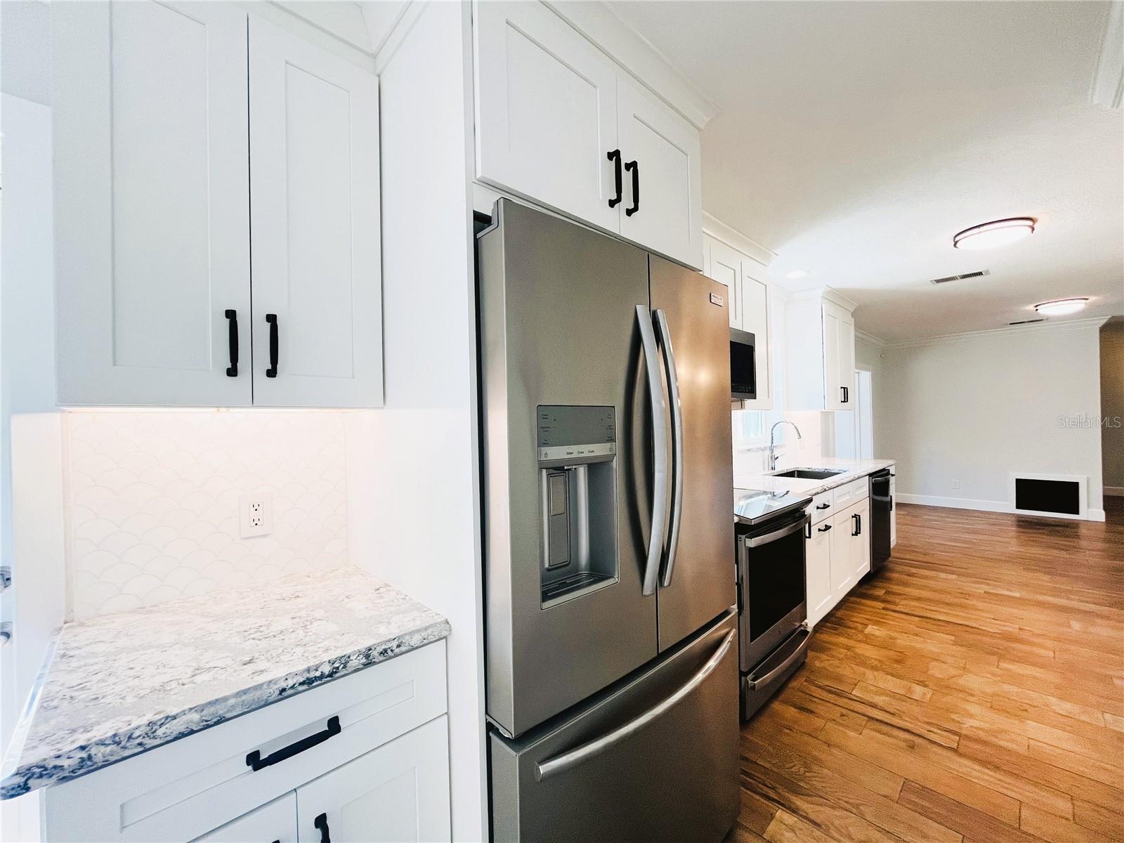 Image 10 of 33 For 2905 21st Avenue W
