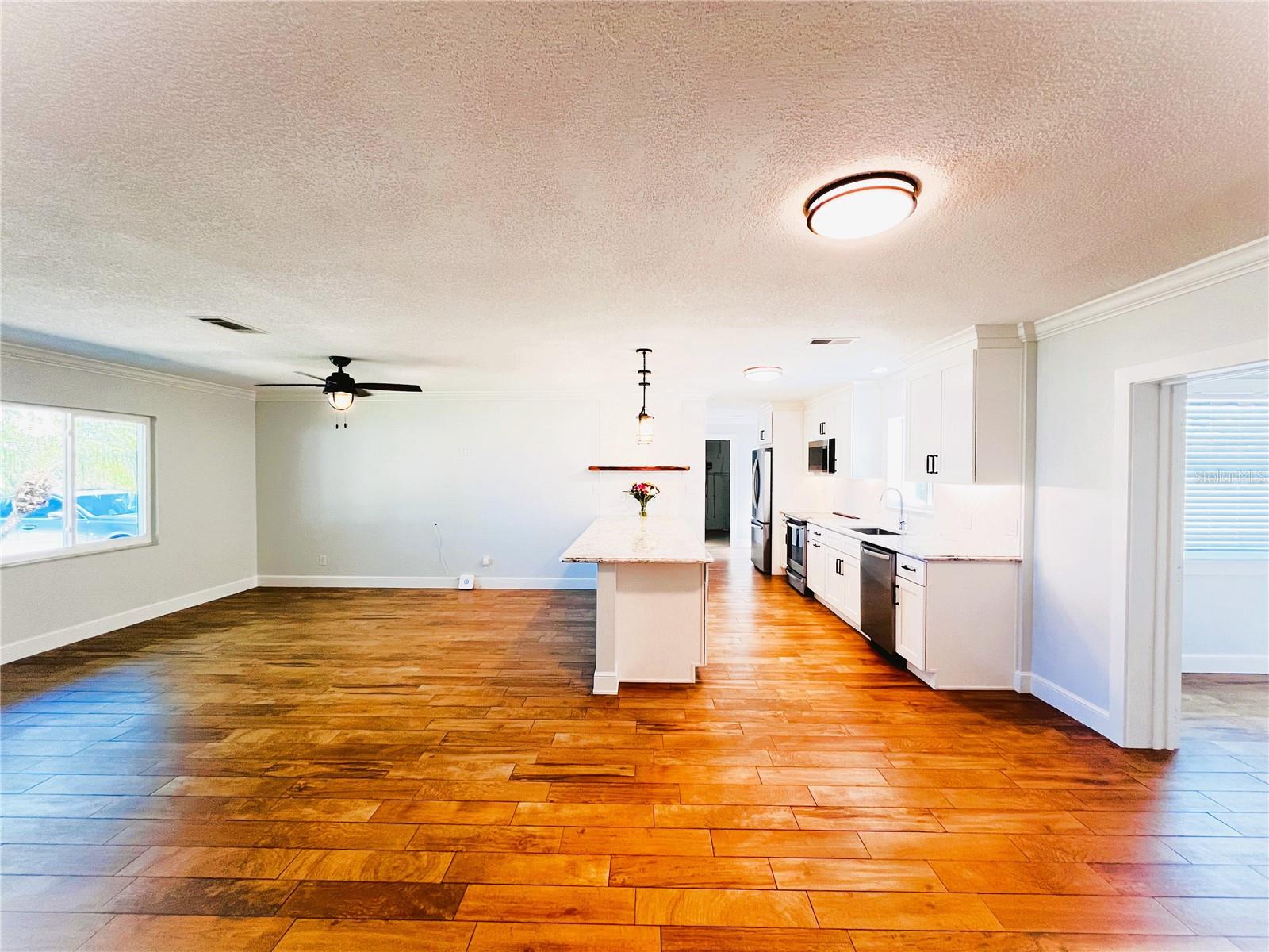 Image 13 of 33 For 2905 21st Avenue W