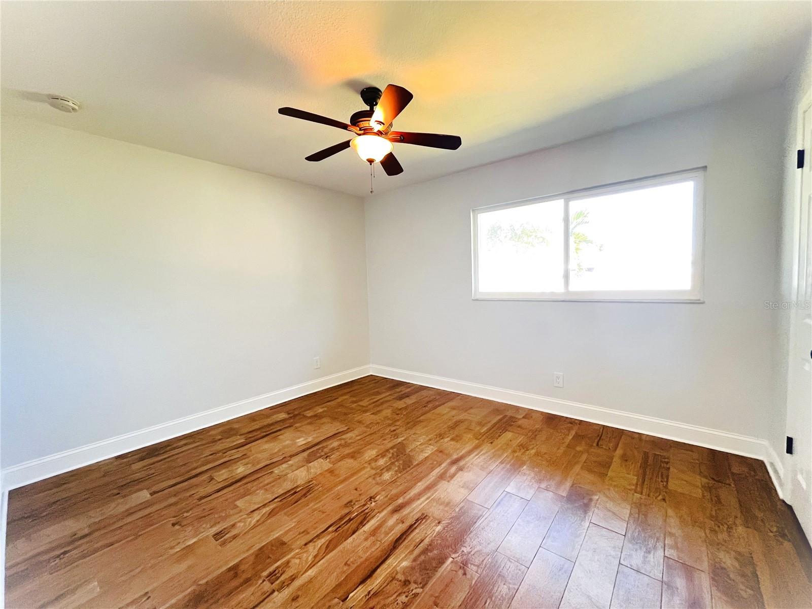 Image 14 of 33 For 2905 21st Avenue W