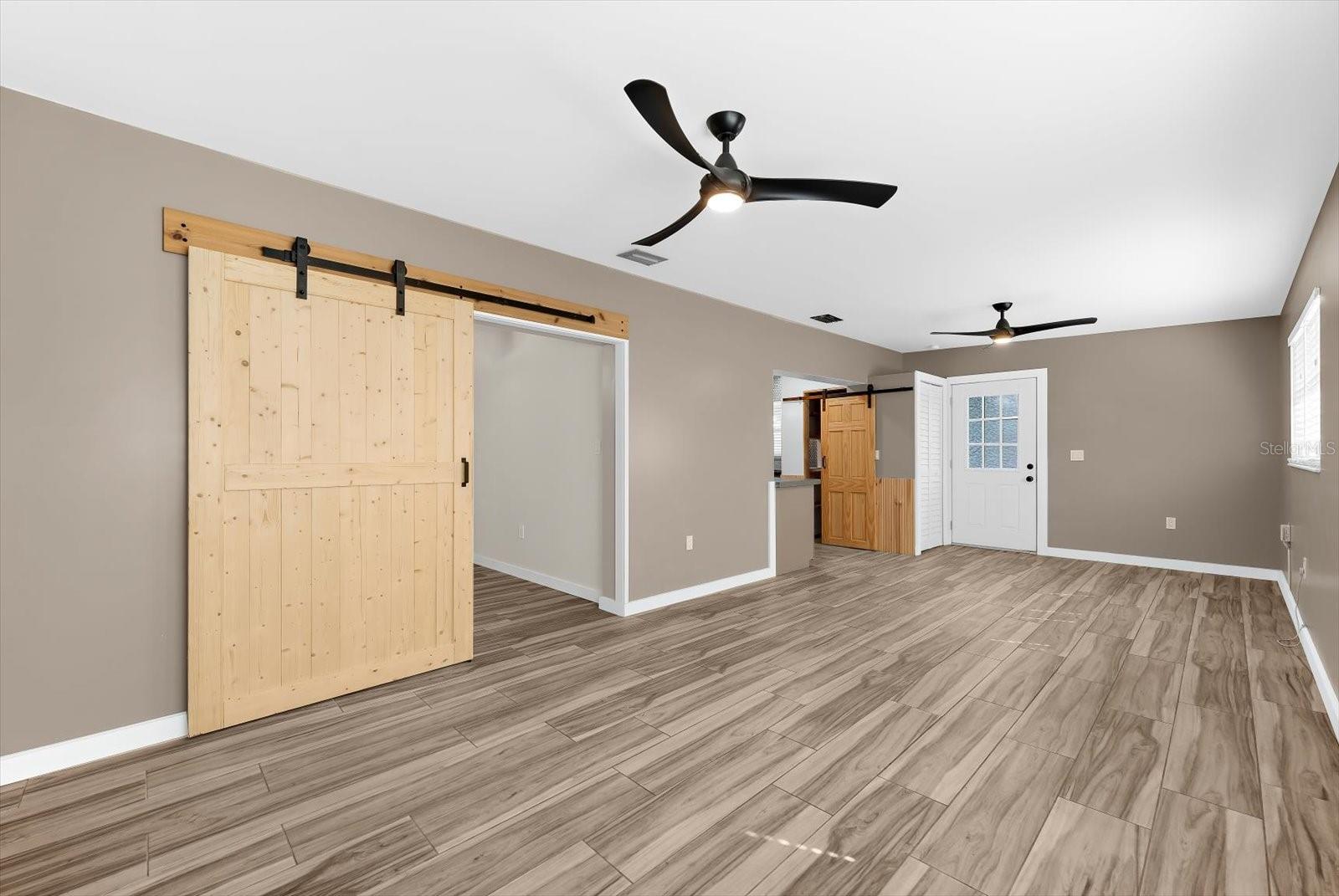 Image 15 of 58 For 904 66th Avenue W