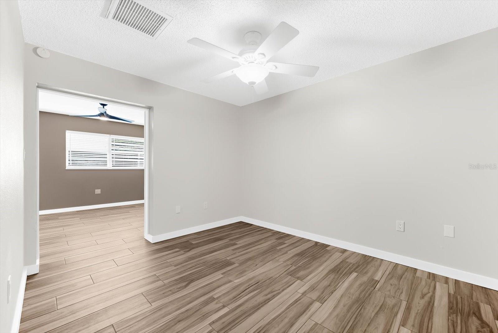 Image 21 of 58 For 904 66th Avenue W