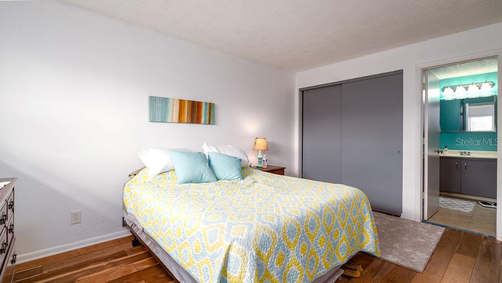 Image 12 of 29 For 6033 34th Street W 94
