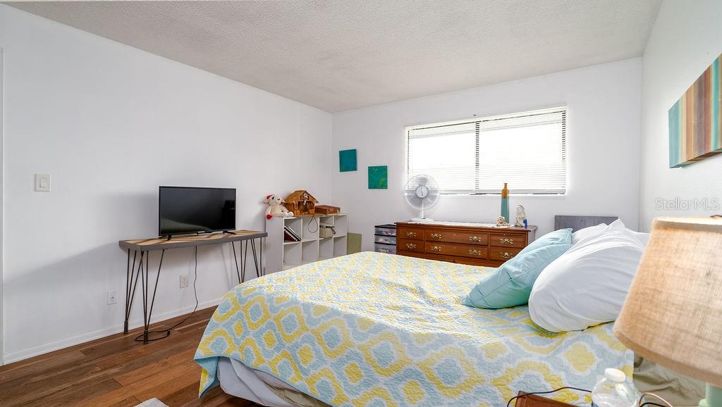 Image 13 of 29 For 6033 34th Street W 94