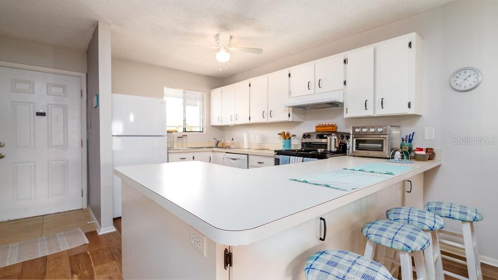 Image 24 of 29 For 6033 34th Street W 94