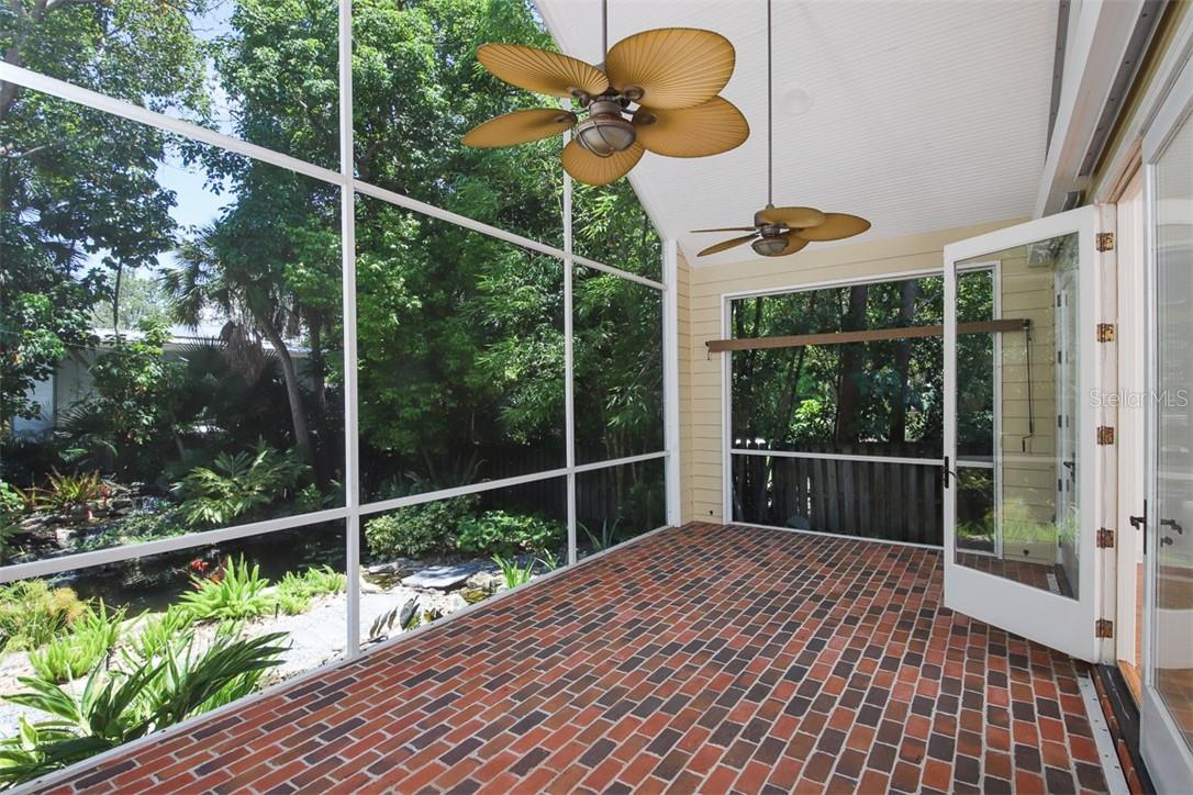 Image 33 of 48 For 1351 Dixie Lee Lane