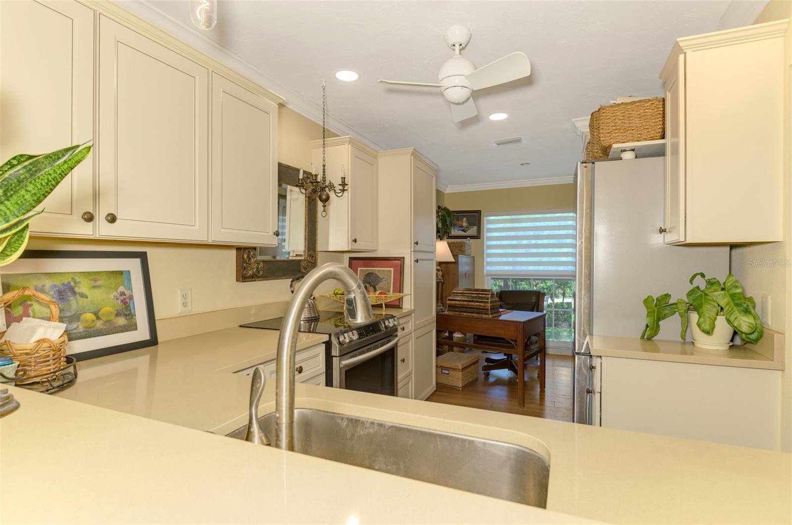 Image 23 of 53 For 4489 Longmeadow  74