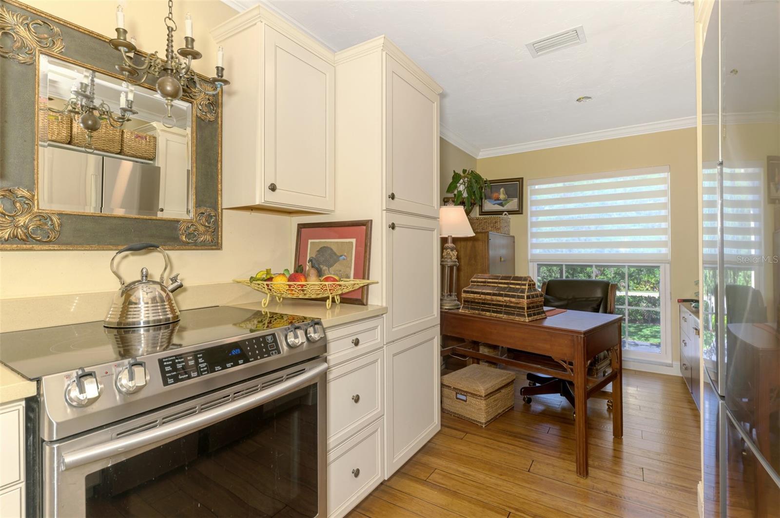 Image 25 of 53 For 4489 Longmeadow  74