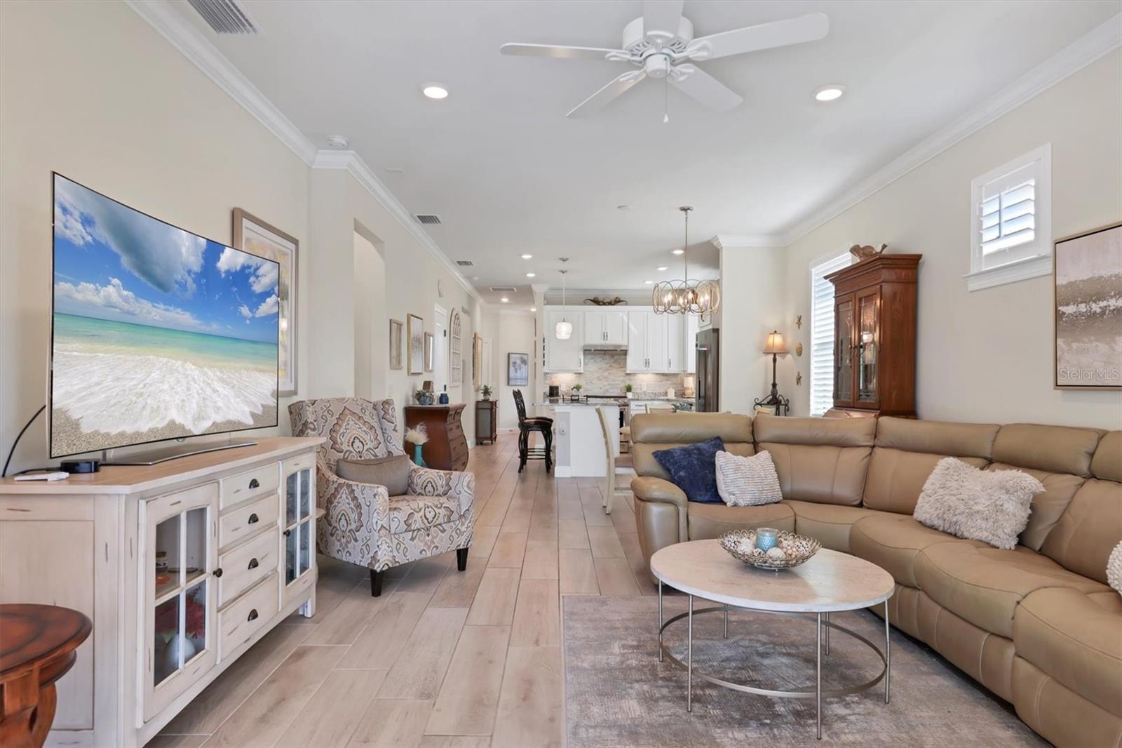 Image 16 of 78 For 6918 Hanover Court