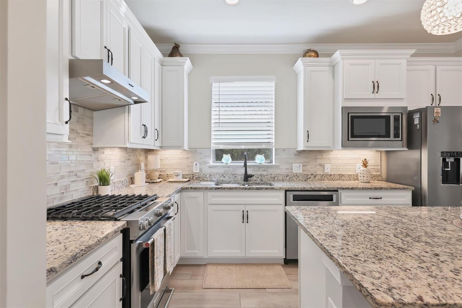 Image 8 of 78 For 6918 Hanover Court