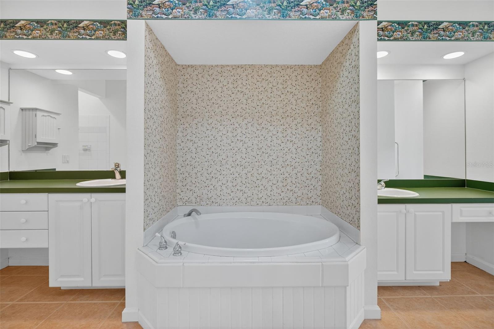 Image 16 of 38 For 625 137th Street Ne